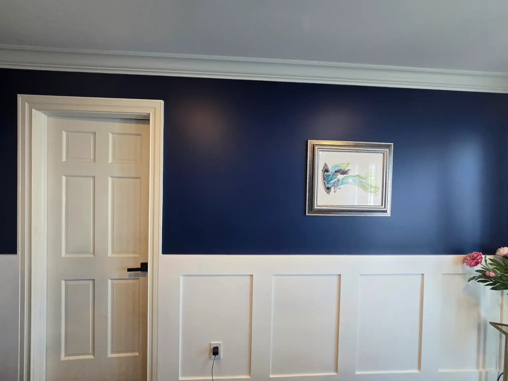 Interior painting and wainscott by paintwerks in home in lewis center Ohio using Ben Moore Advance and Scuff-X https://www.paintwerks.co
