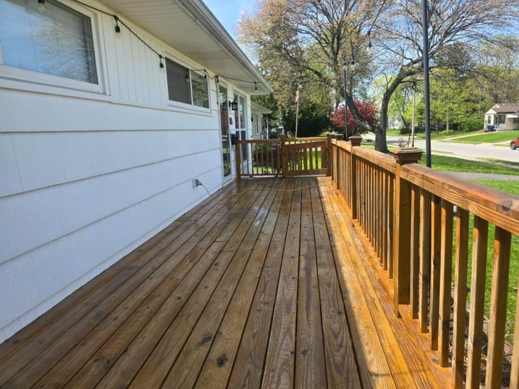 Deck Cleaning, Minor Repairs & Staining – Clintonville, OH