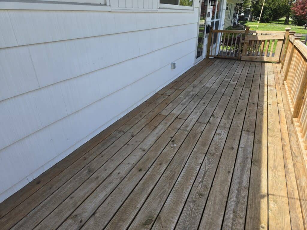 Deck Cleaning, Minor Repairs & Staining – Clintonville, OH