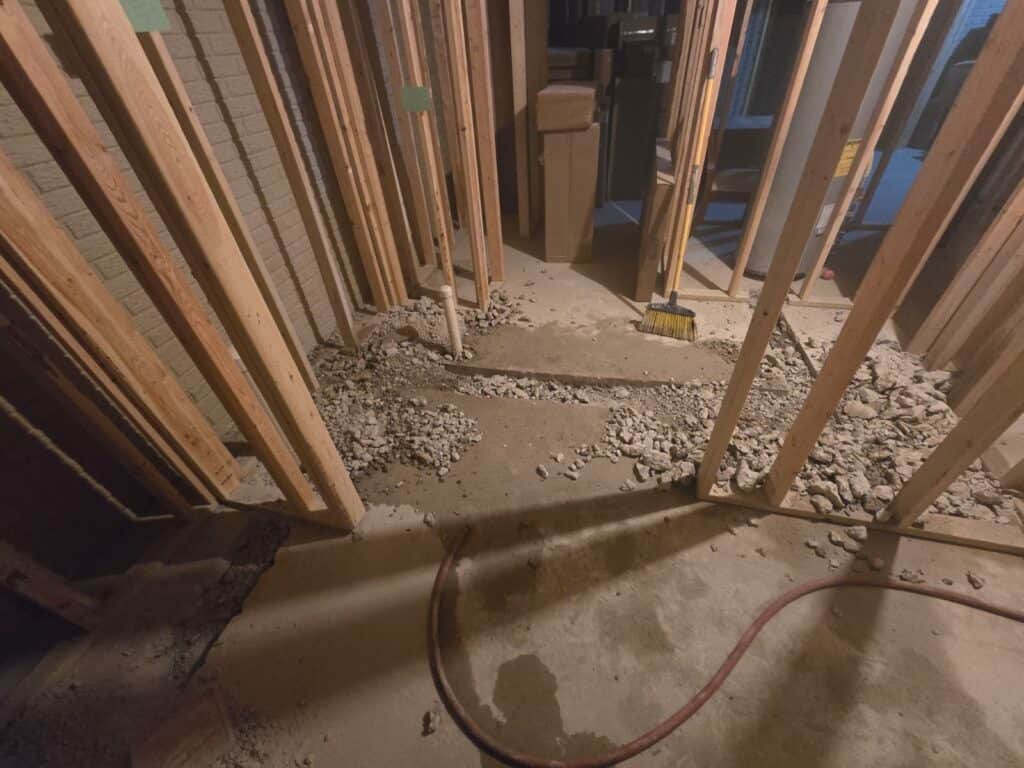 Worthington Basement Finish – Full Bath, Basement Kitchen, Stone Ledger Wall & Complete Trade Buildou