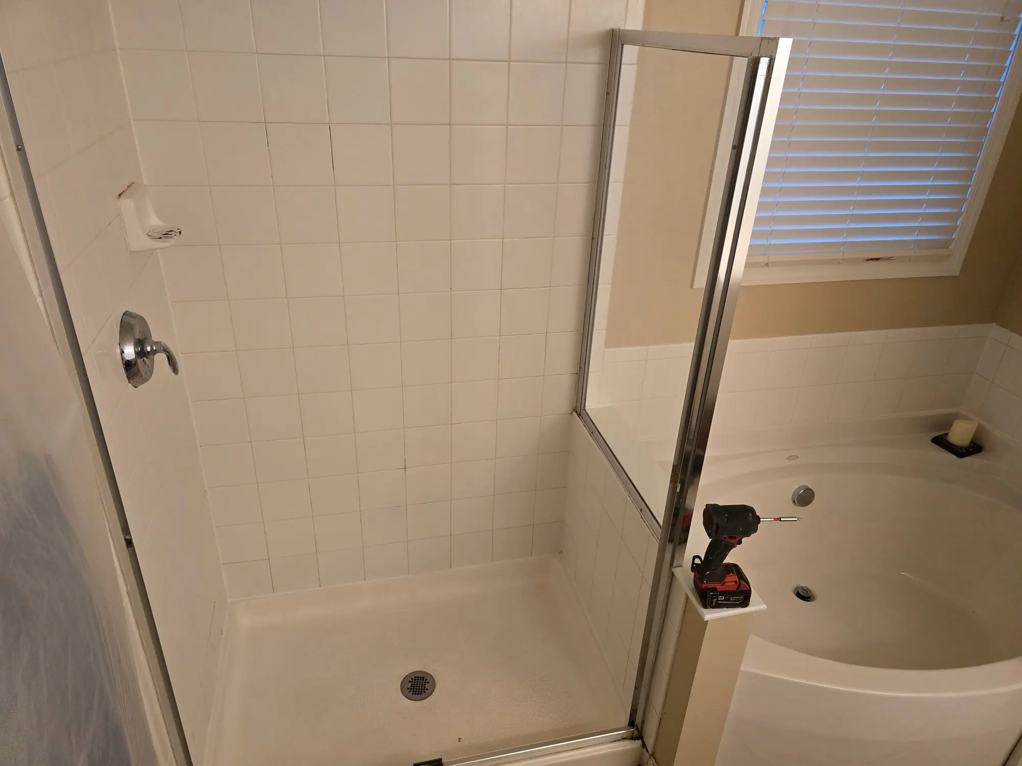 Before Old Shower and Soaking Tub Master Bath Lewis Center Ohio PaintWerks